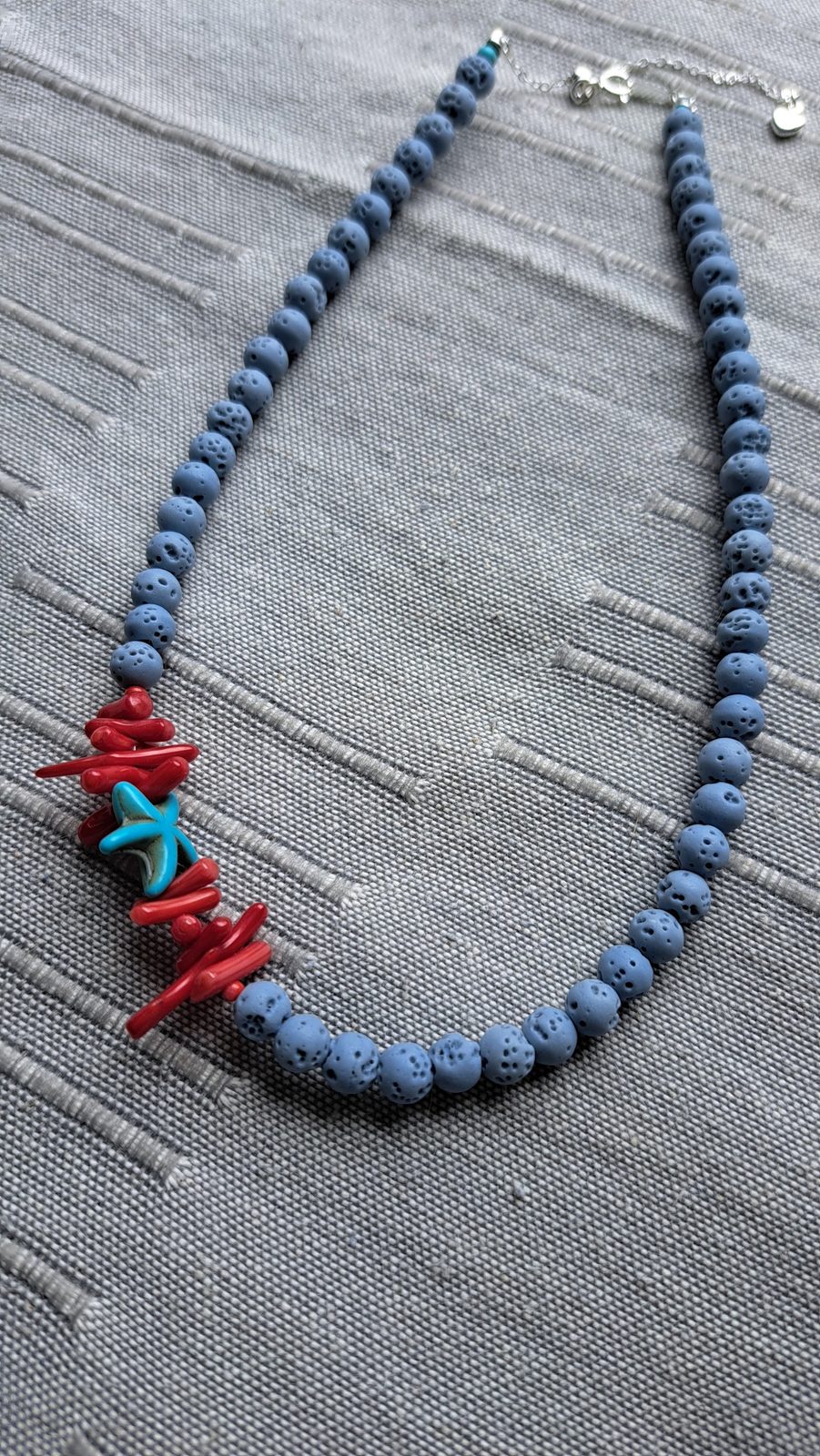 Lava stone si coral